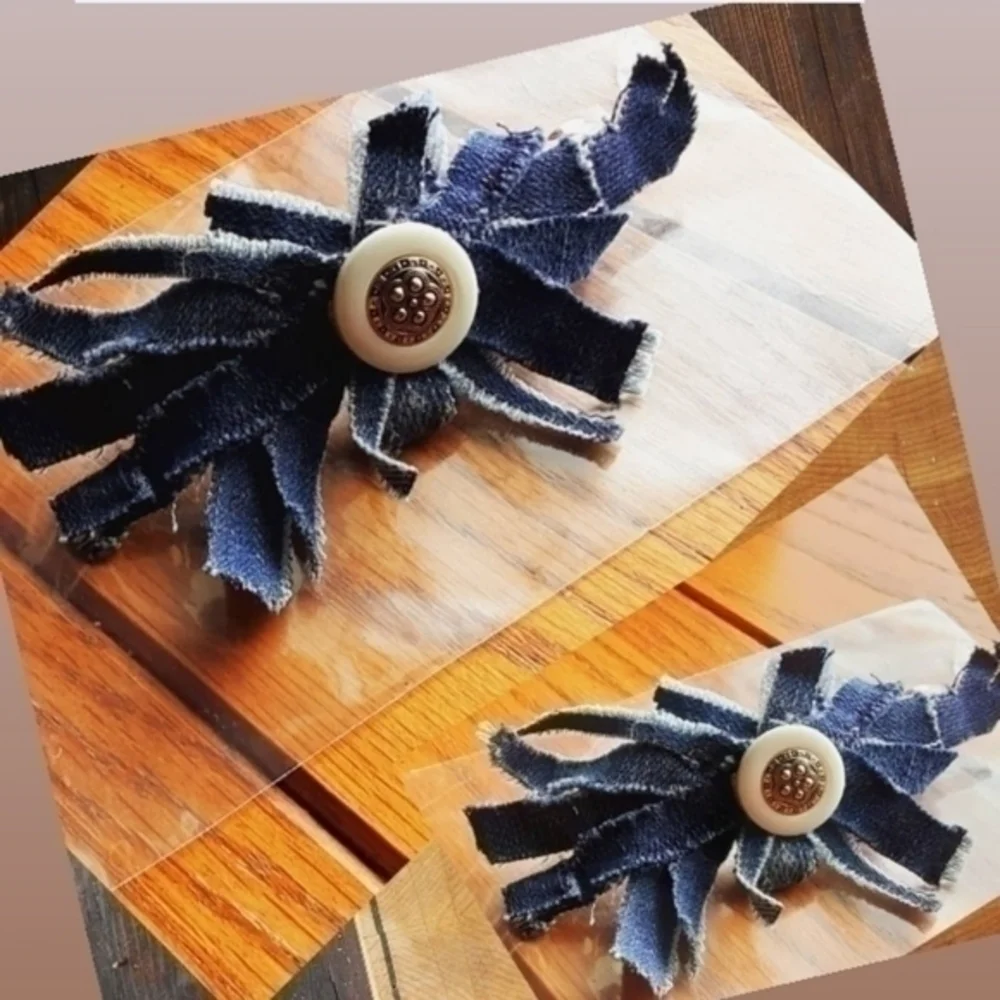 Tasty Raw Edge Denim Vin-Classic Royal Hair Clip